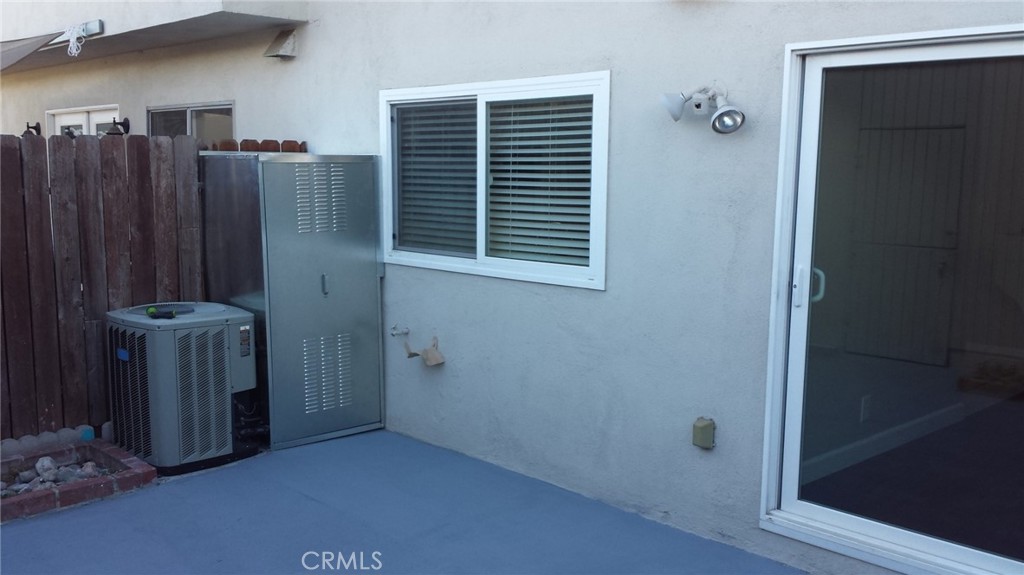 4474 Larwin Avenue Property Photo 11