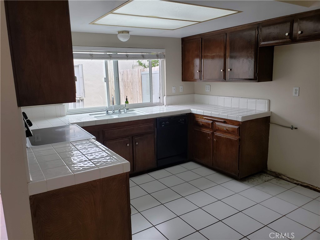 4474 Larwin Avenue Property Photo 19