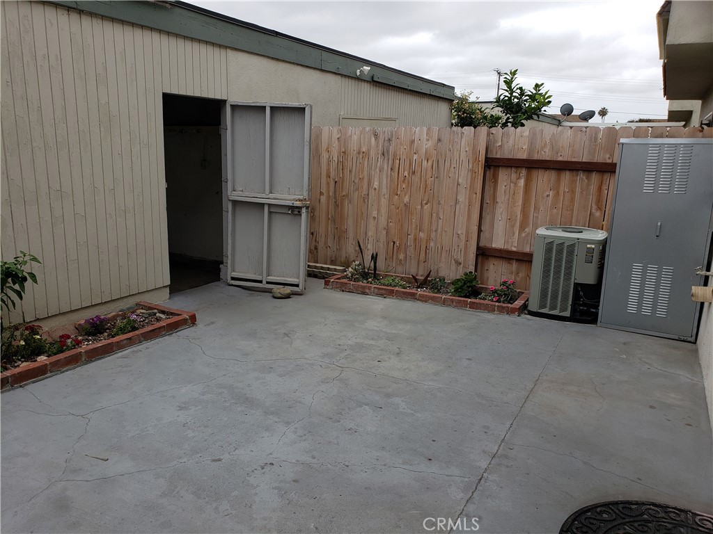 4474 Larwin Avenue Property Photo 22