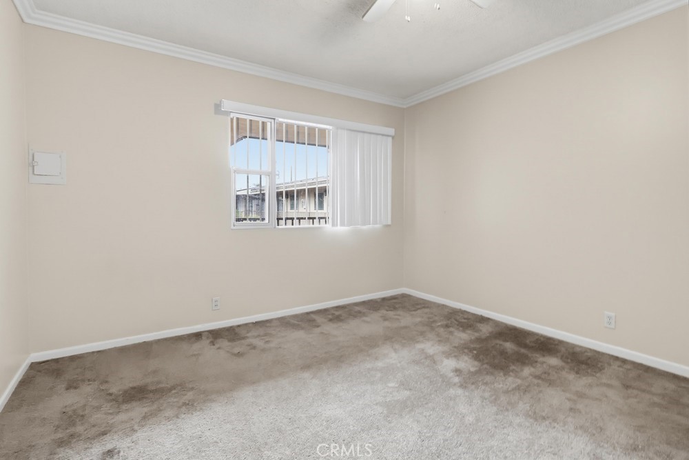 640 Elm Ave. 11 Property Photo 8