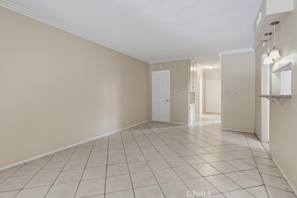 640 Elm Ave. 11 Property Photo 16