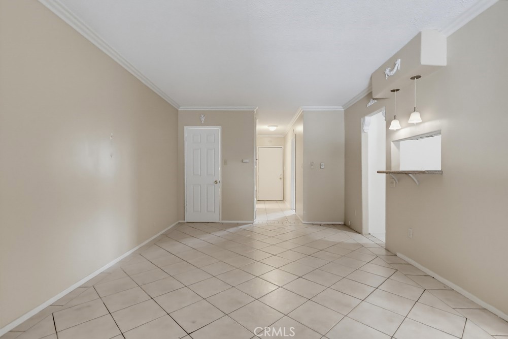 640 Elm Ave. 11 Property Photo 17