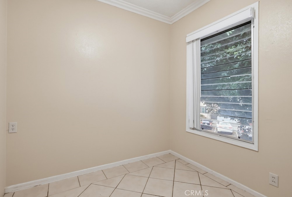 640 Elm Ave. 11 Property Photo 26