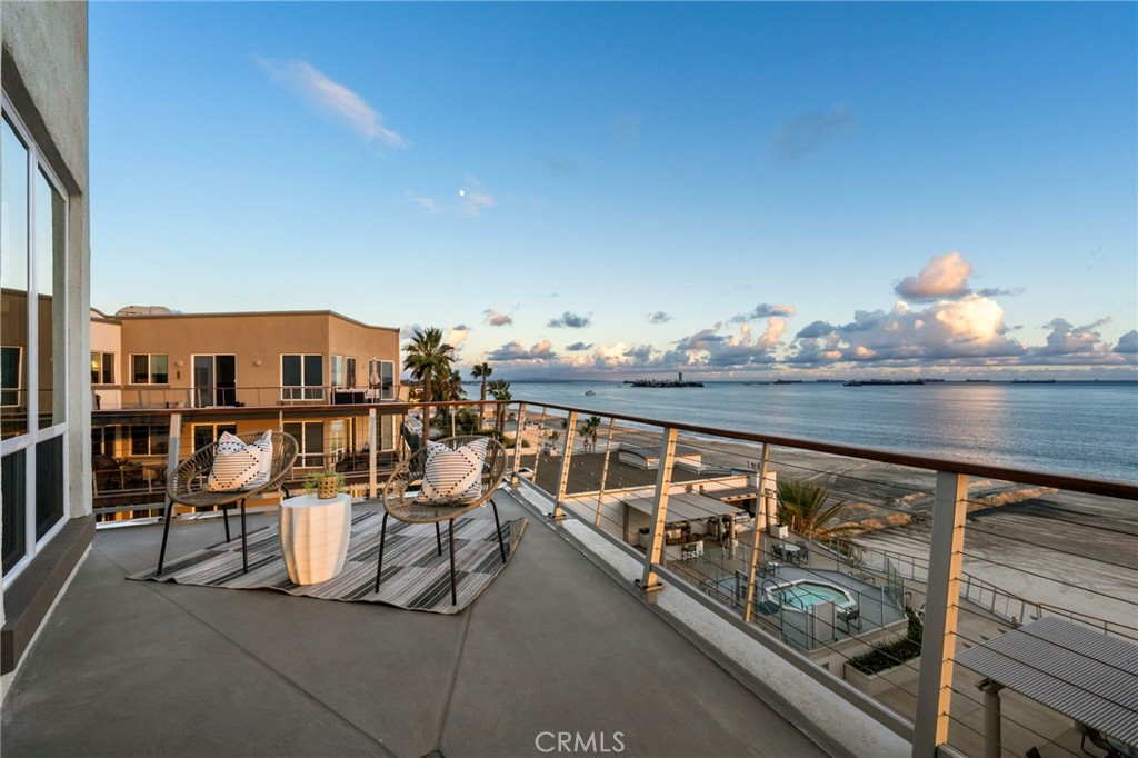 1400 E Ocean Boulevard 2402 Property Photo 3