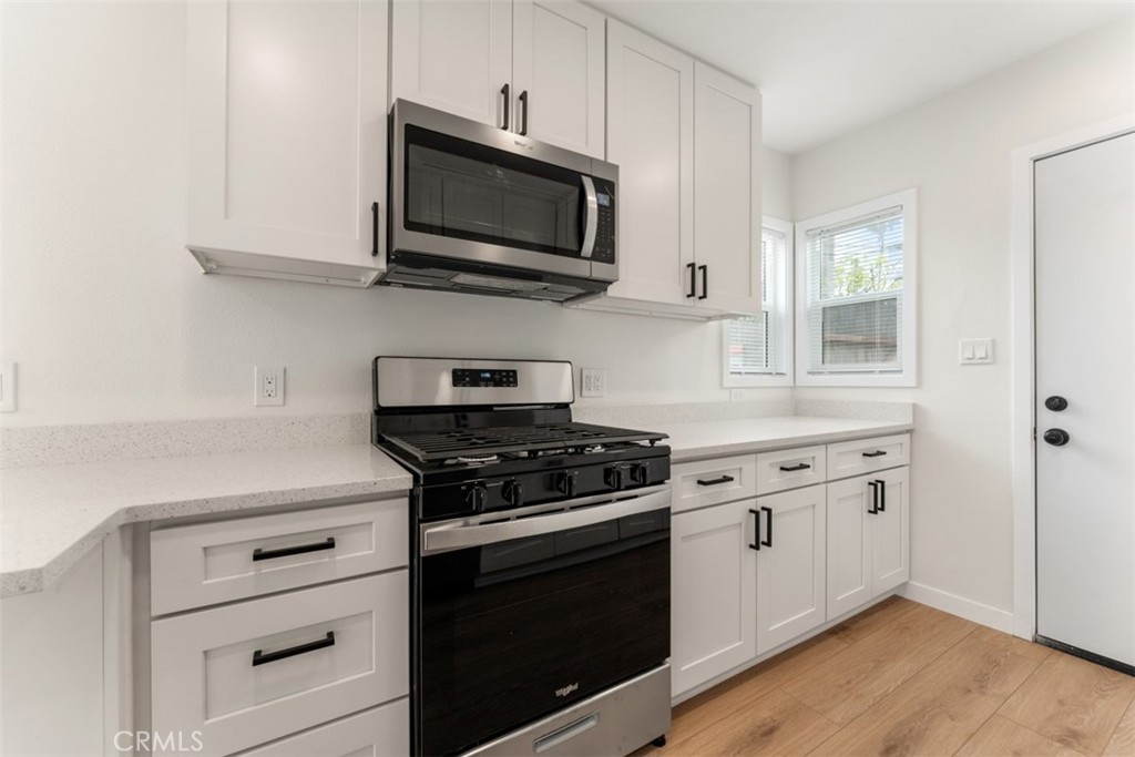 241 Costa Mesa St, Unit A Property Photo 11