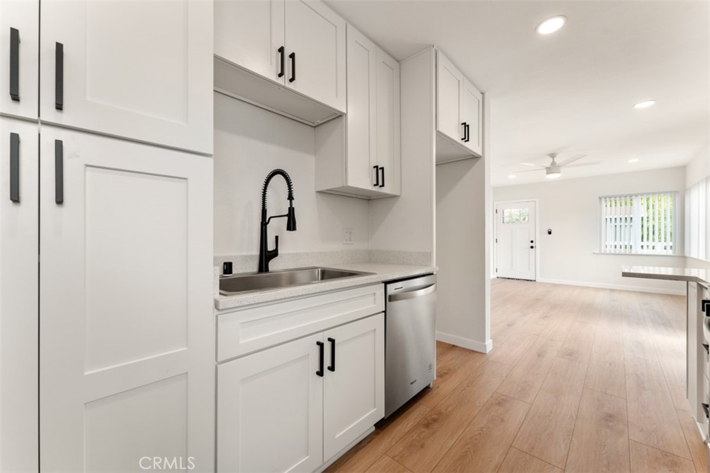 241 Costa Mesa St, Unit A Property Photo 12