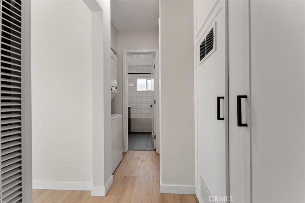 241 Costa Mesa St, Unit A Property Photo 16