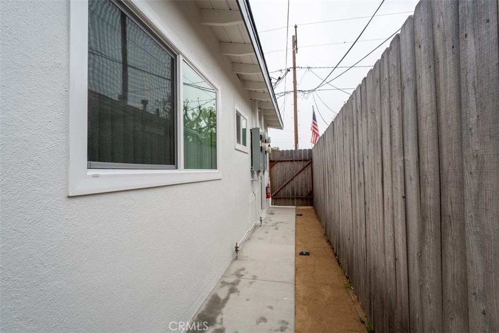241 Costa Mesa St, Unit A Property Photo 22