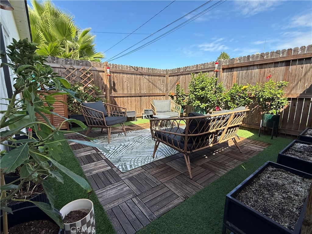 241 Costa Mesa St, Unit A Property Photo 23