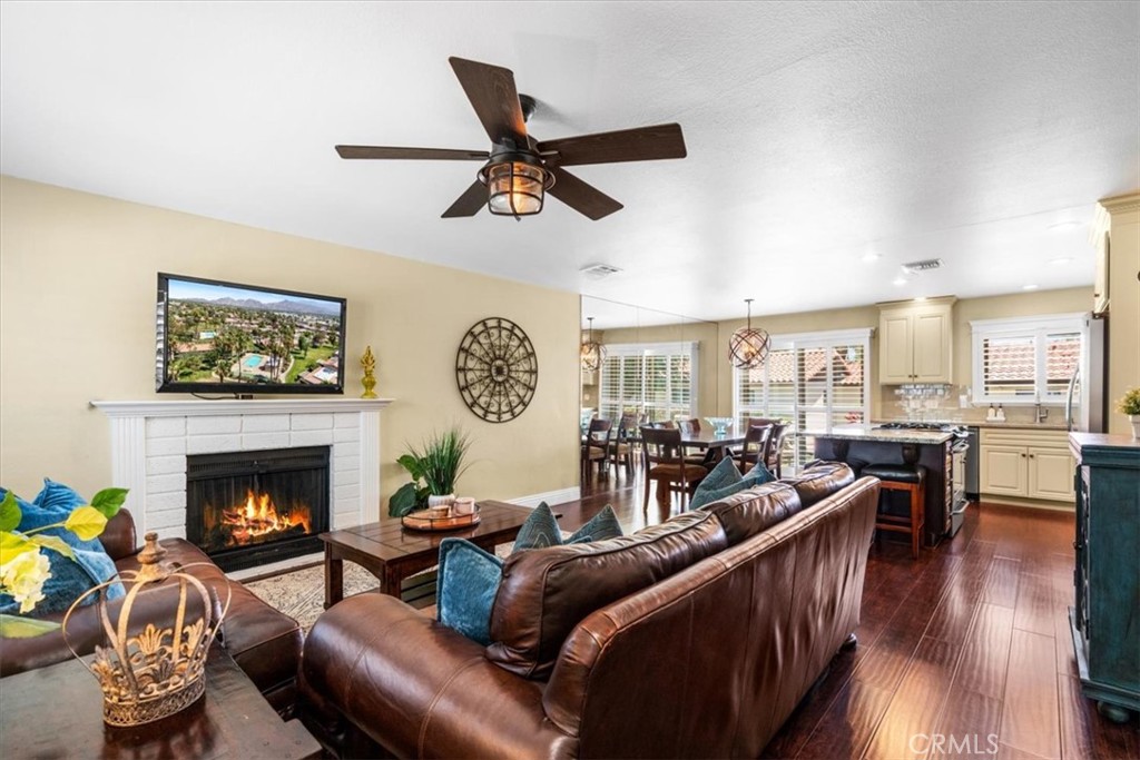 75215 Vista Huerto Property Photo 2