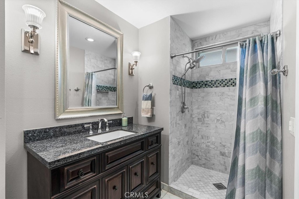 75215 Vista Huerto Property Photo 8
