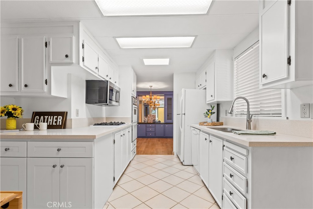 5200 Irvine Boulevard 254 Property Photo 11