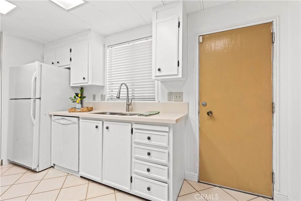 5200 Irvine Boulevard 254 Property Photo 13