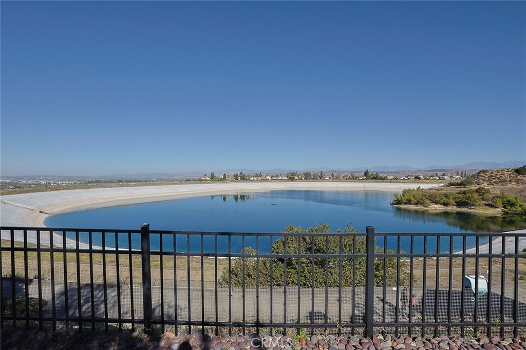 6915 E Shorecrest Property Photo 2