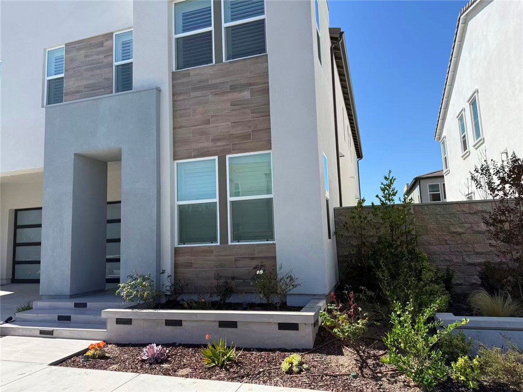 121 Bear Leaf Property Photo 1