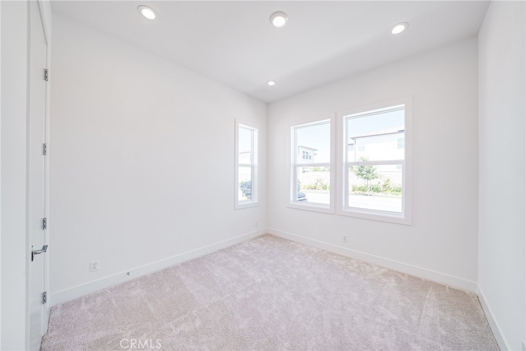 121 Bear Leaf Property Photo 12