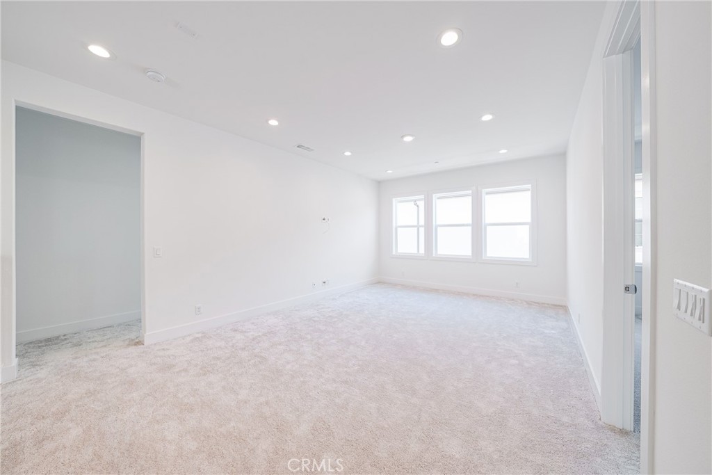 121 Bear Leaf Property Photo 14