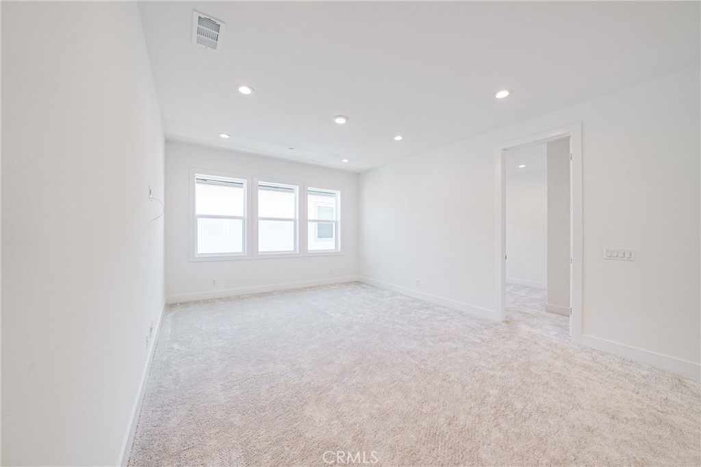 121 Bear Leaf Property Photo 15