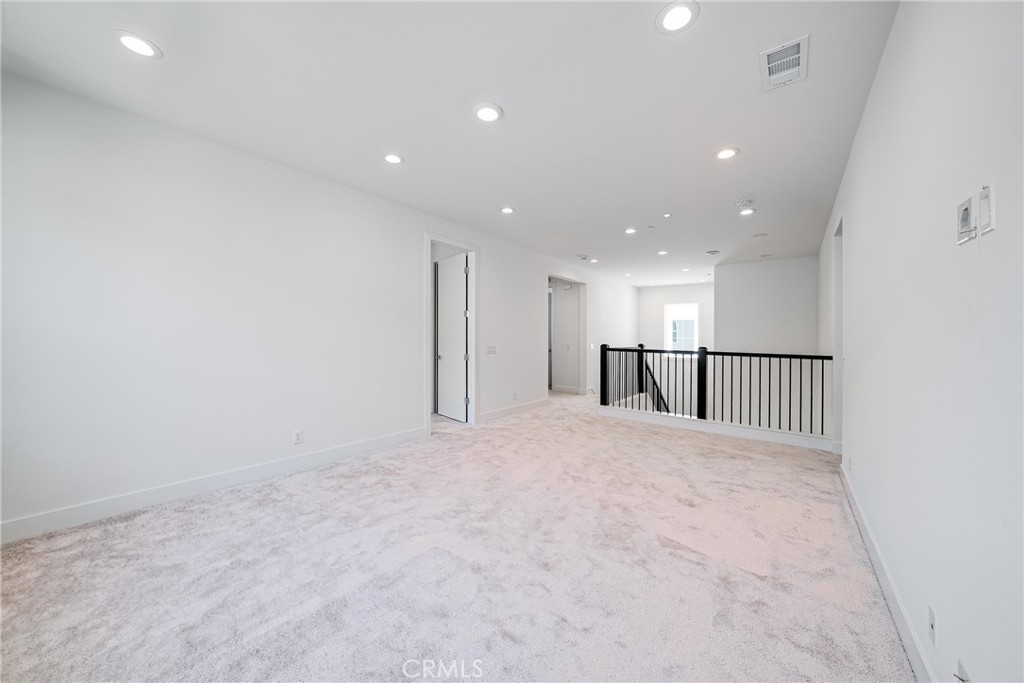 121 Bear Leaf Property Photo 16