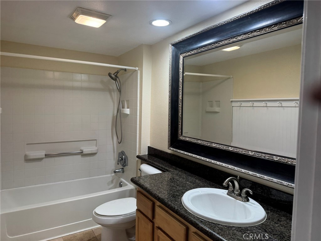 2325 Del Mar Way #106 Property Photo 19