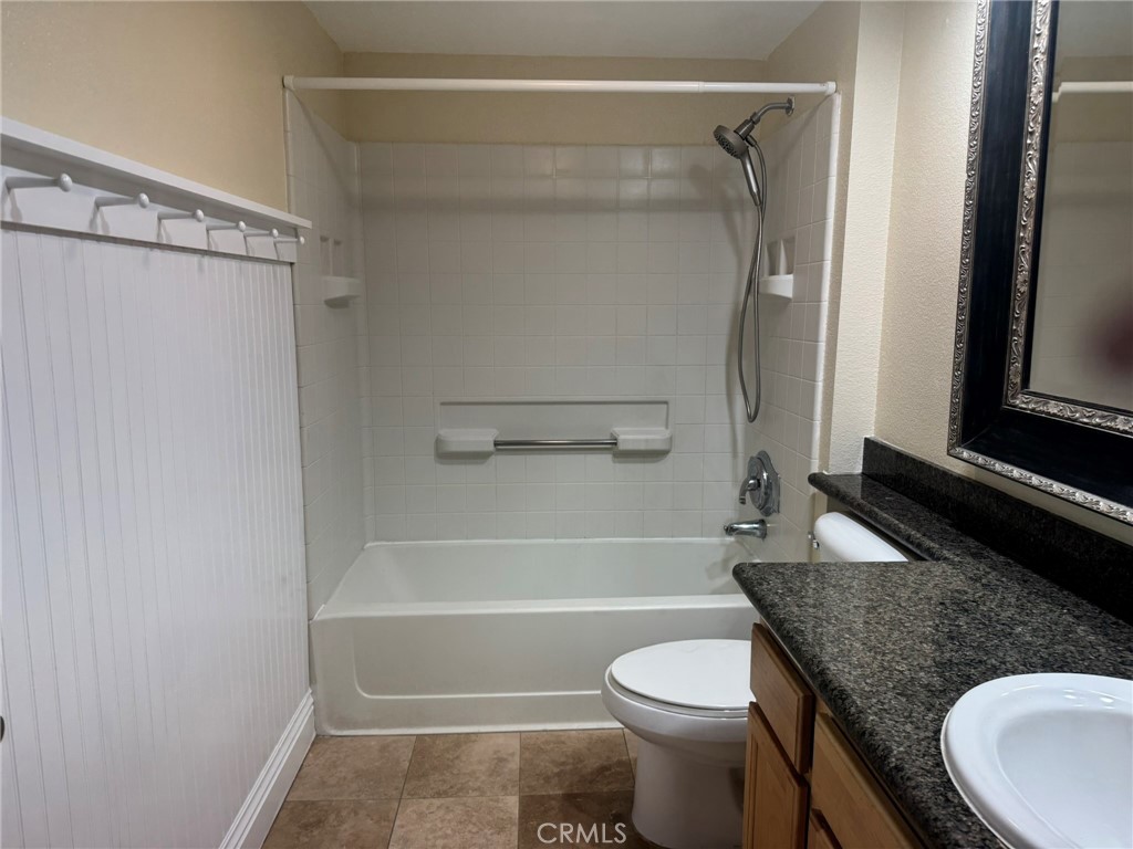 2325 Del Mar Way #106 Property Photo 20