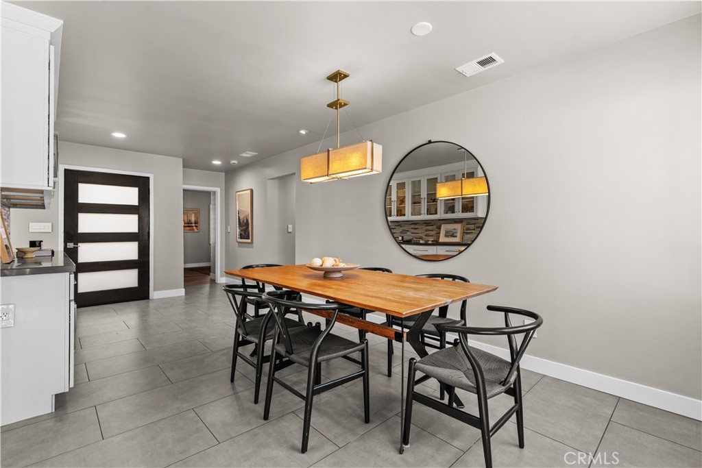 2103 Continental Property Photo 9