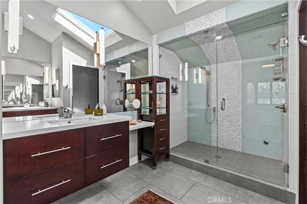 2103 Continental Property Photo 13