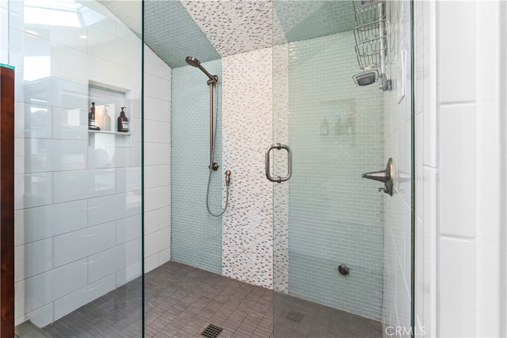 2103 Continental Property Photo 15
