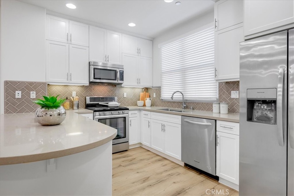 148 Capricorn Property Photo 16