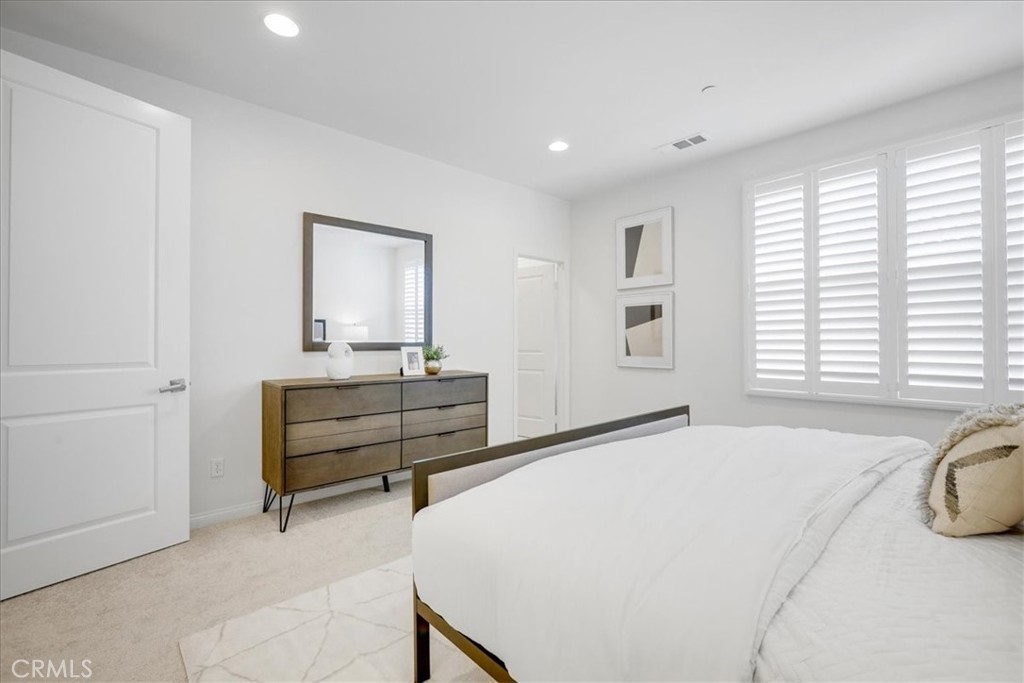 148 Capricorn Property Photo 38