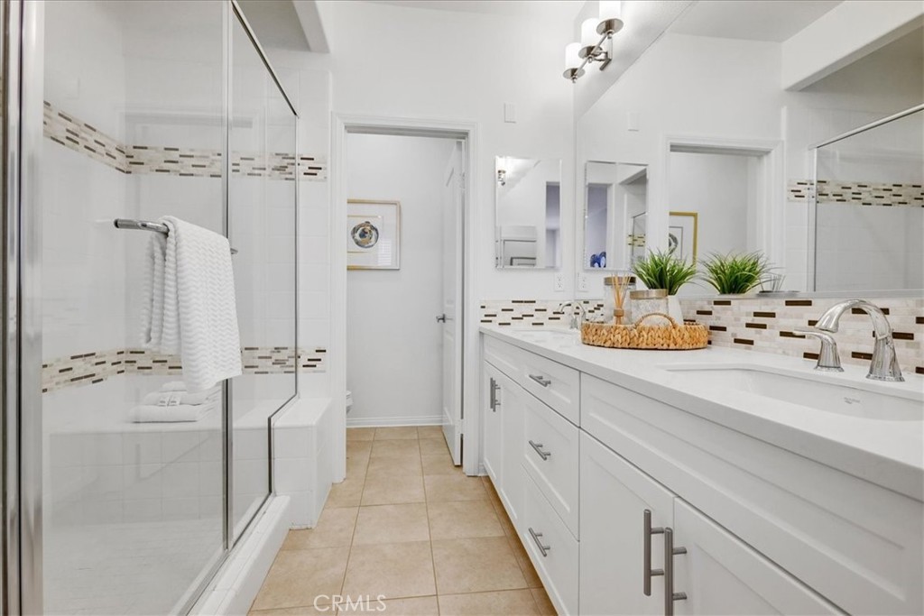 148 Capricorn Property Photo 44