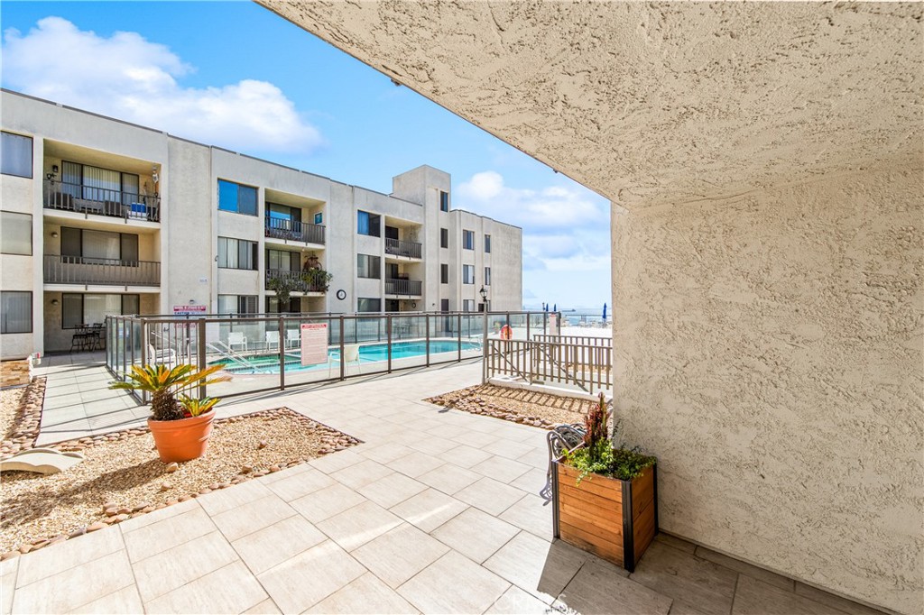 1140 E Ocean Boulevard 124 Property Photo 17