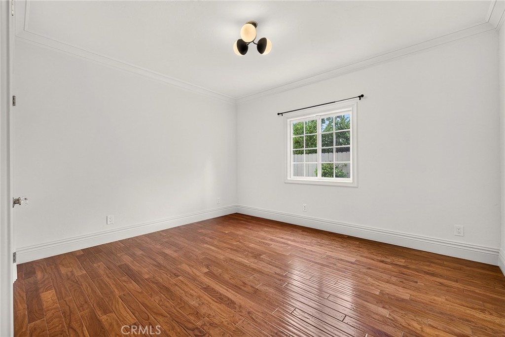 515 N Crescent Heights Property Photo 22