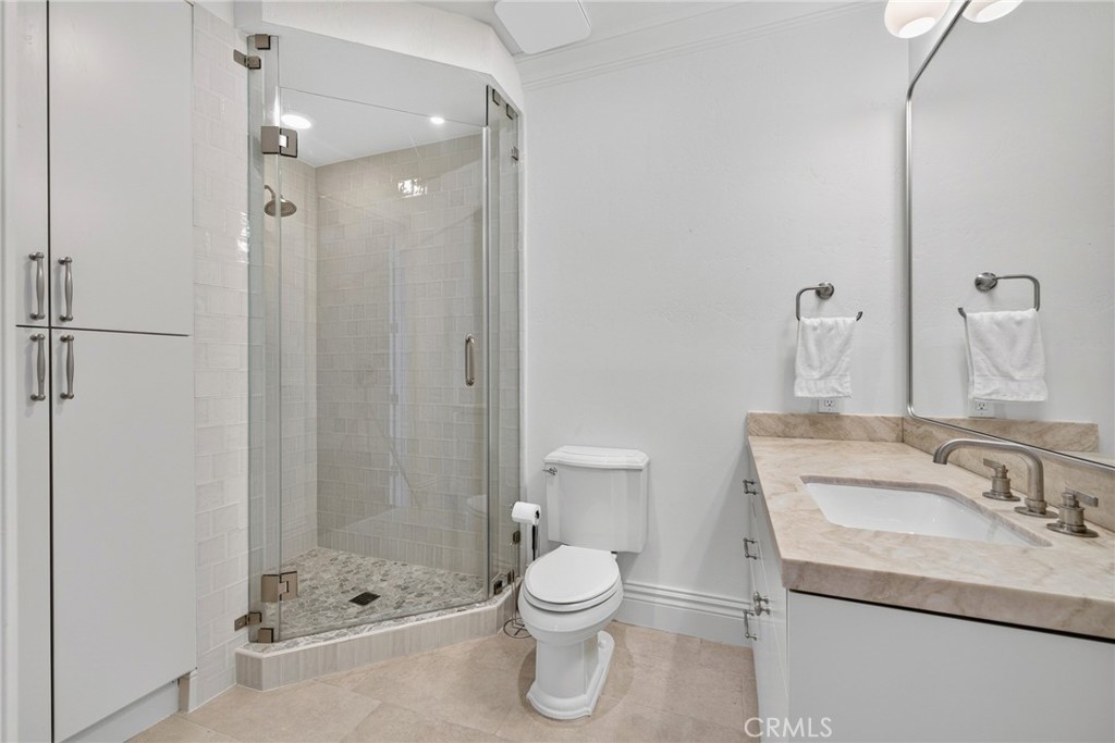 515 N Crescent Heights Property Photo 23