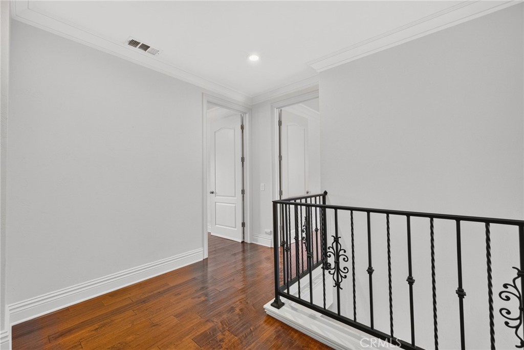515 N Crescent Heights Property Photo 33