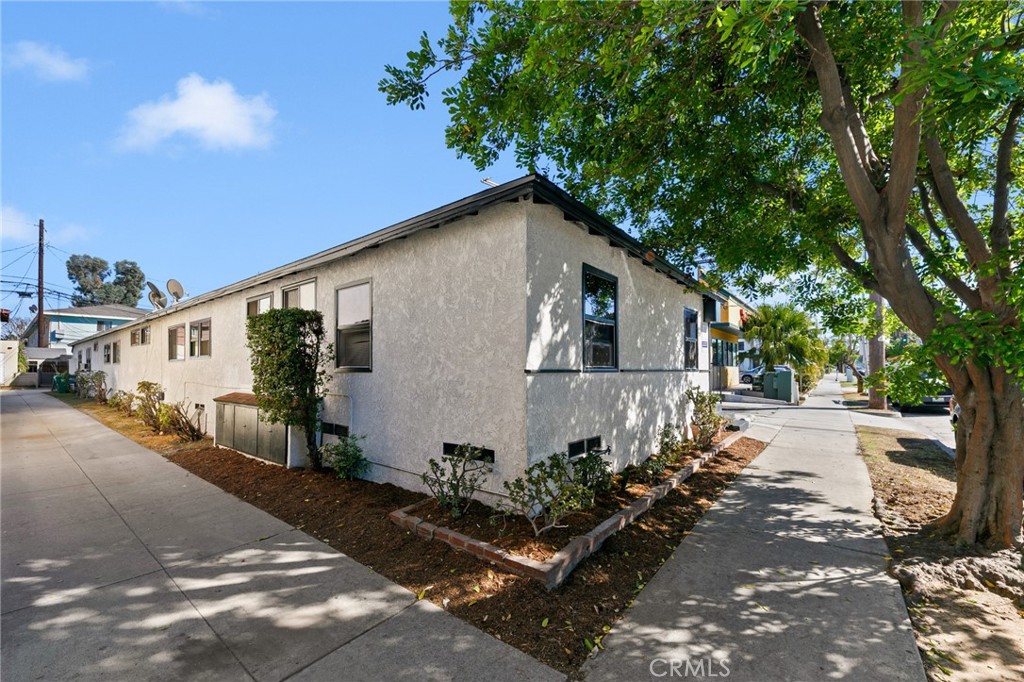 724 Temple Property Photo 4