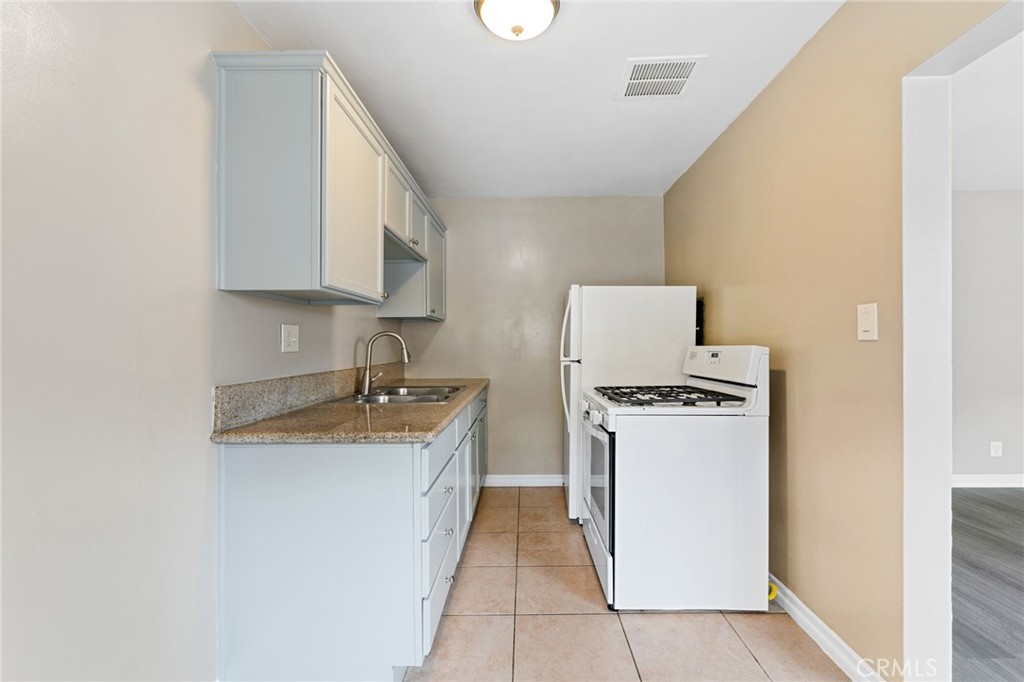 724 Temple Property Photo 15