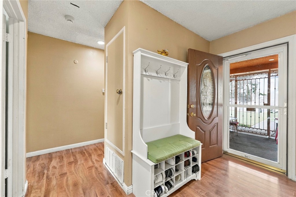20106 Dalfsen Avenue Property Photo 3