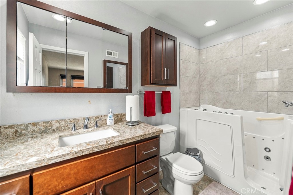 20106 Dalfsen Avenue Property Photo 18