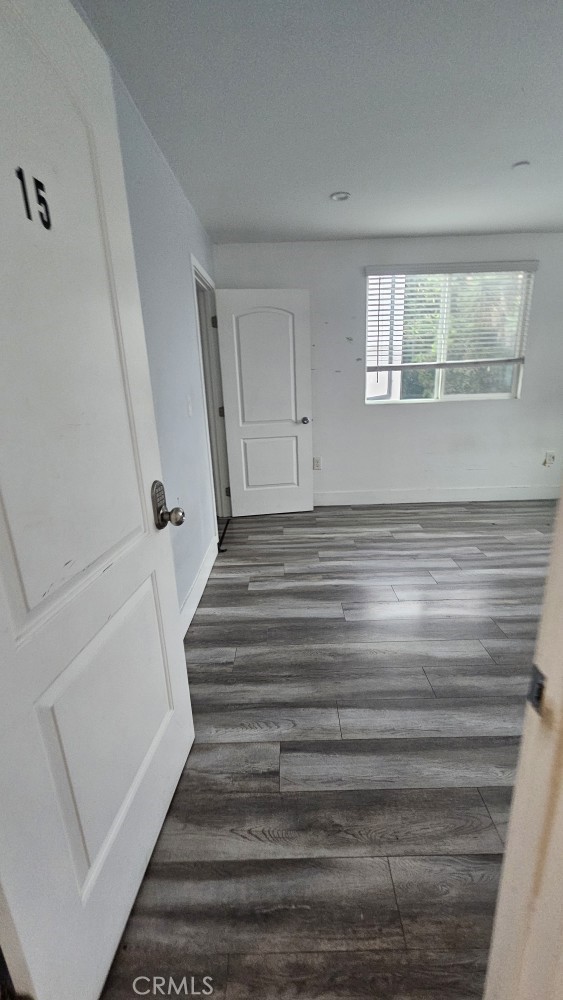 234 E 27th Property Photo 9