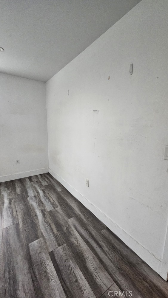 234 E 27th Property Photo 10