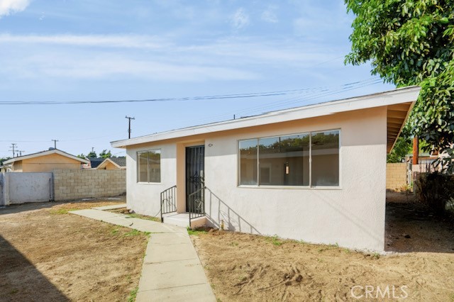 2205 W 9th Property Photo 9
