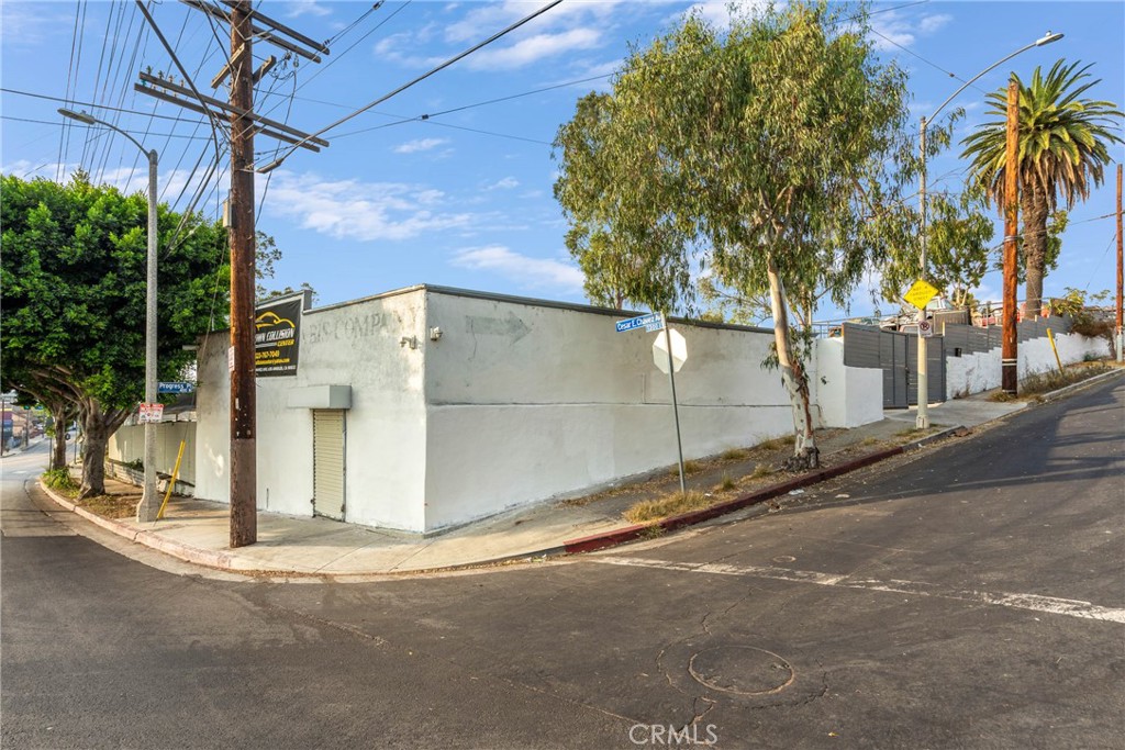 1203 E Cesar E Chavez Property Photo 4