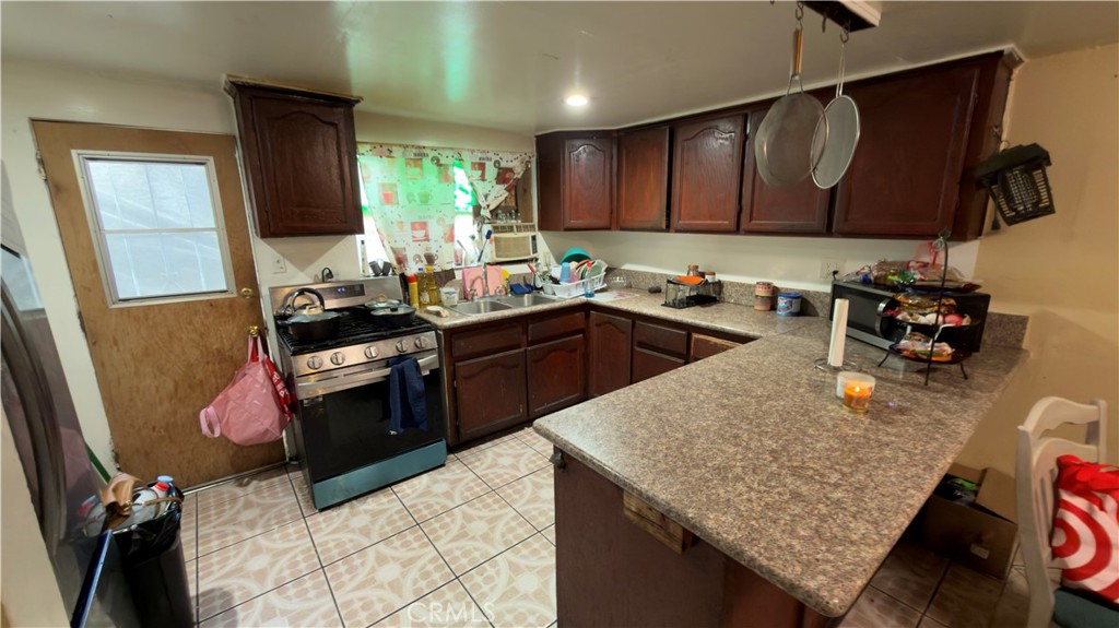 17515 Salais Street Property Photo 9