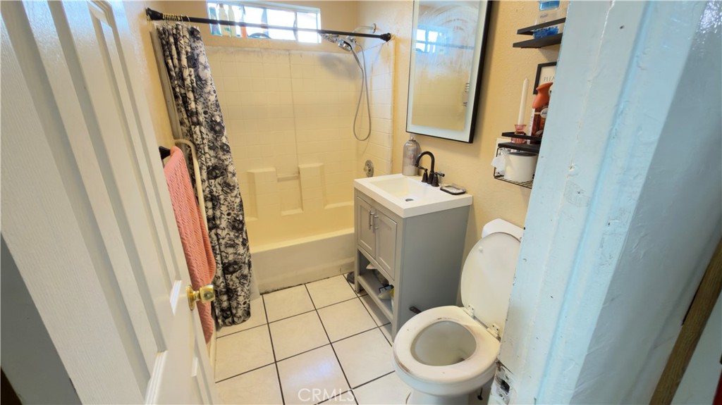 17515 Salais Street Property Photo 14