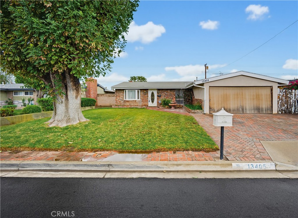 13405 Babcock Property Photo 1