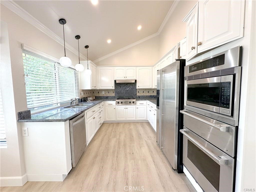 30 Abeto Property Photo 18