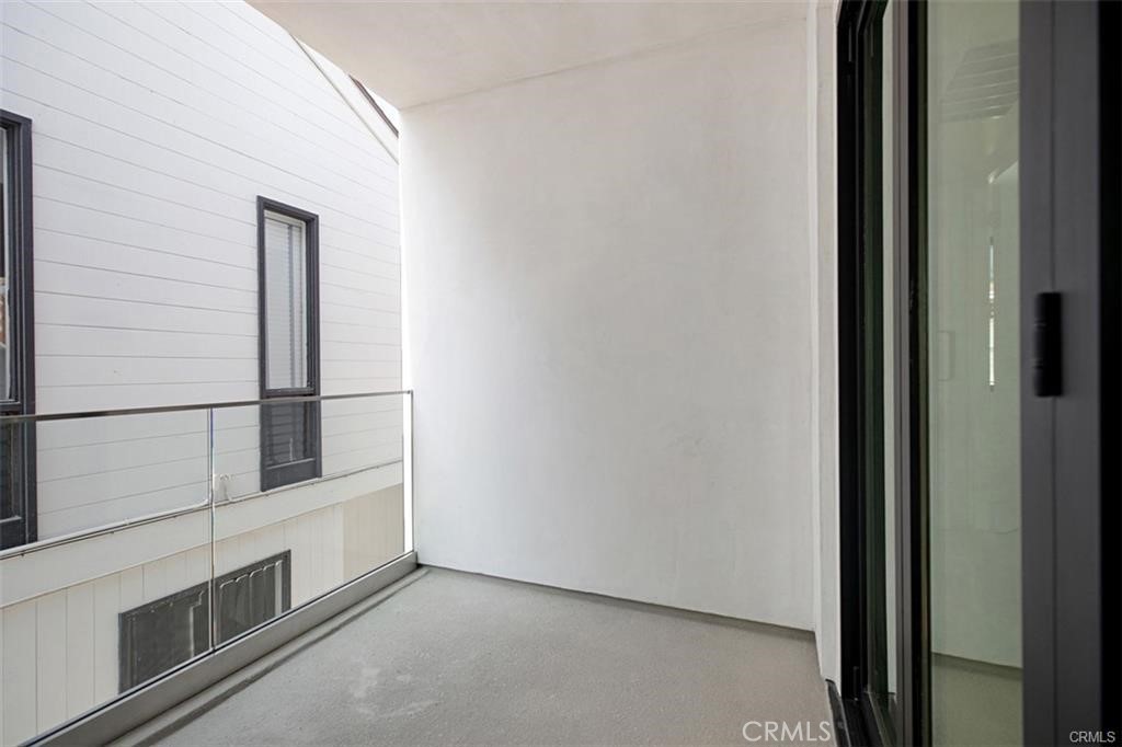 423 Orchid Ave 1/2 Property Photo 13