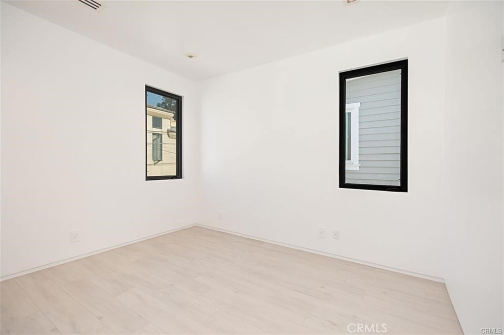 423 Orchid Ave 1/2 Property Photo 15