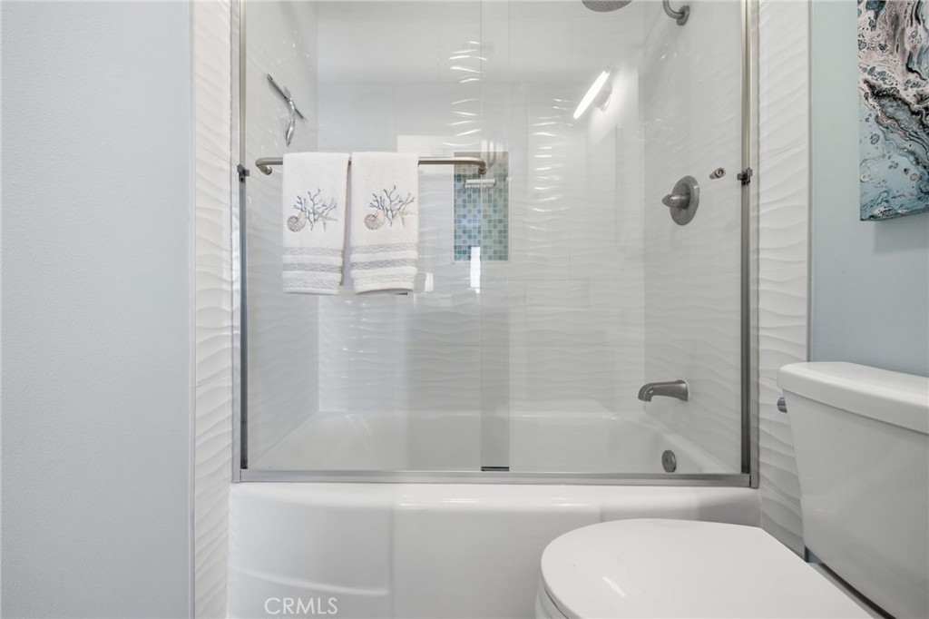6146 Ibbetson Property Photo 14